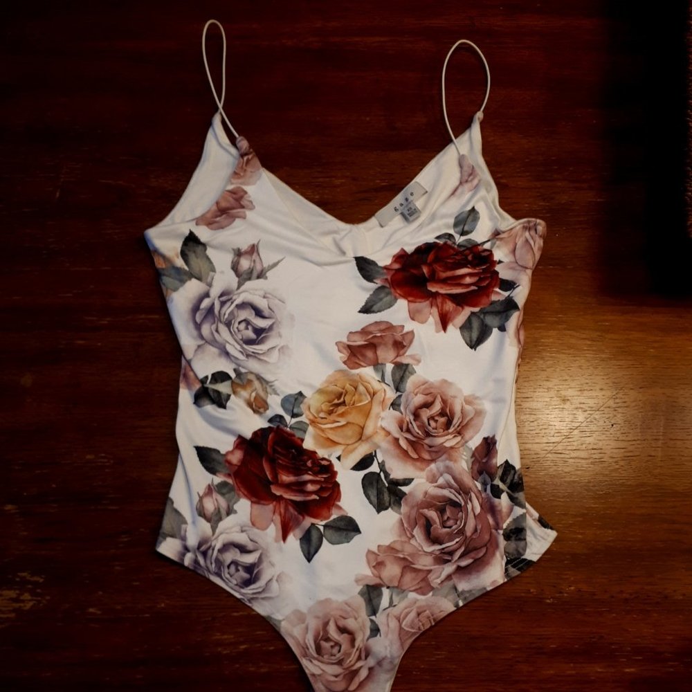 2/20 - GAZE (XS) - Floral Bodysuit